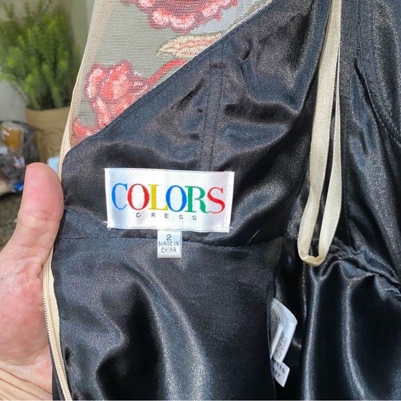 Stunning Formal Dress - Picture 7 of 9